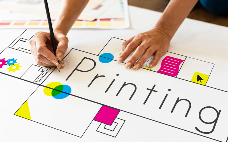 Marketing impreso: Elementos de diseño y una paleta de colores vibrantes para un folleto, demostrando la psicología del color